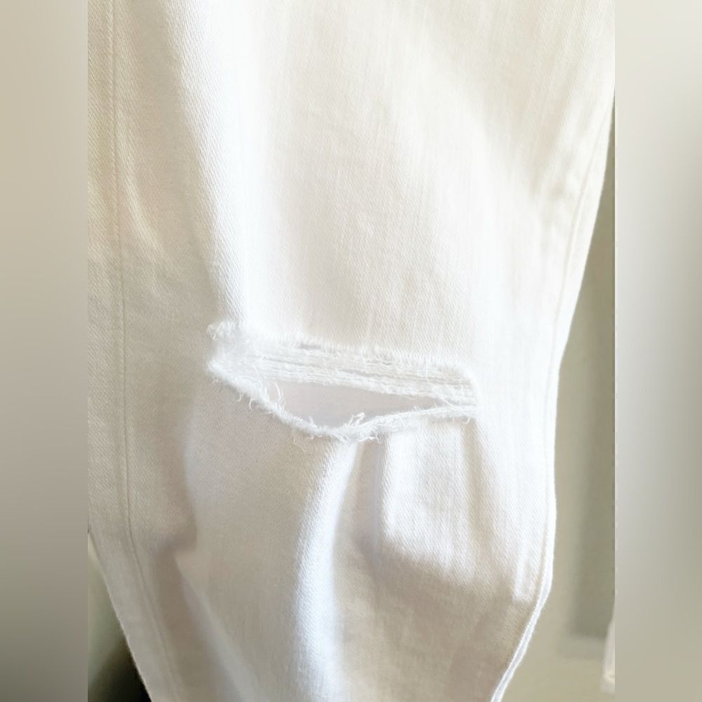 7 For All Mankind Josefina Feminine Distressed Boyfriend Jeans White NWT 28 - Picture 10 of 12
